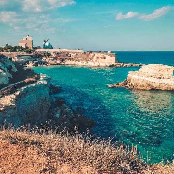 Littoaral sdu salento et vue au coucher de soleil sur Torre dell’Orso