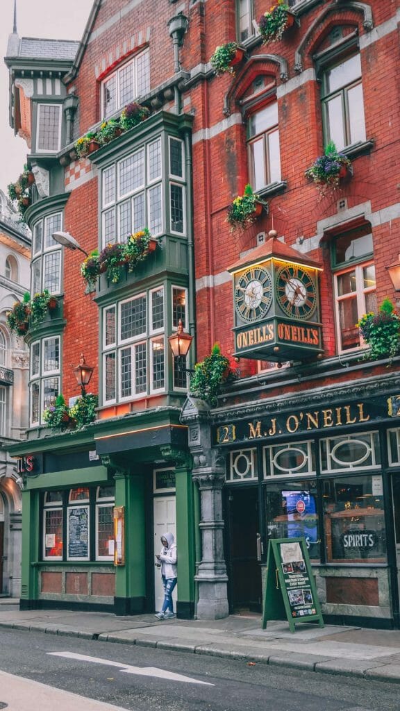 dublin pub street