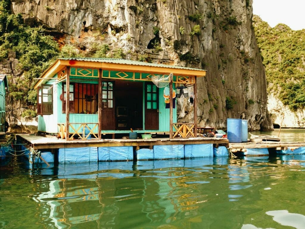 village flottant halong