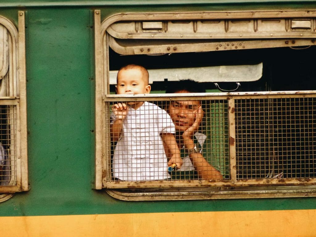 gare dong hoi vietnam