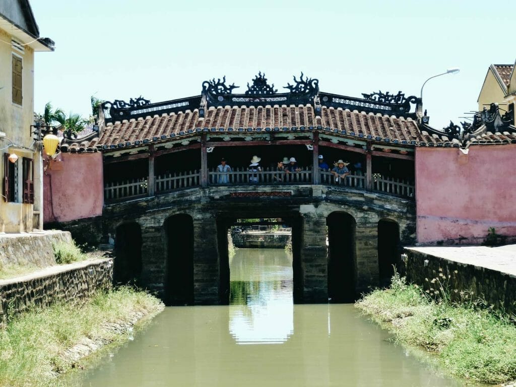 pont hoi an vietnam