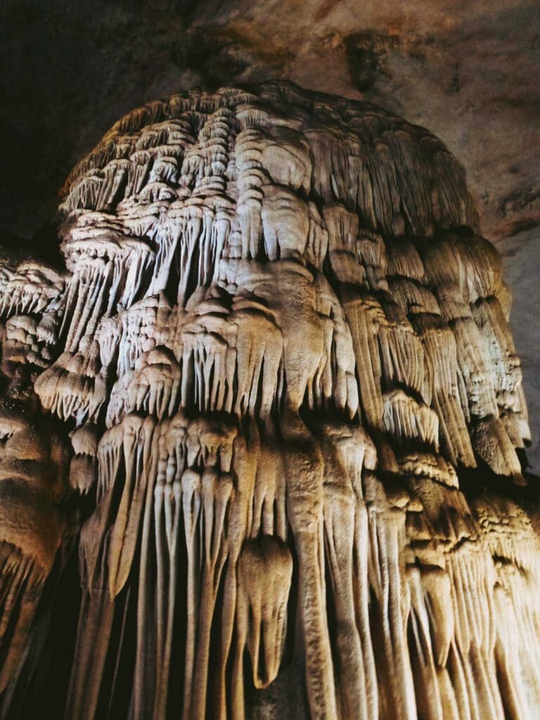 la grotte de Phong Nha vietnam