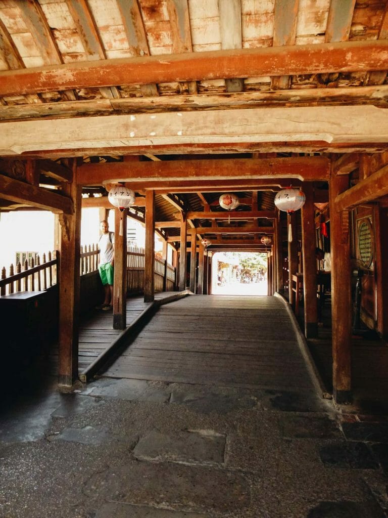 pont hoi an vietnam