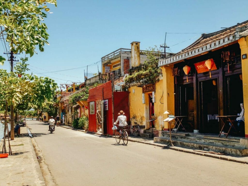 rue centre ville hoi an