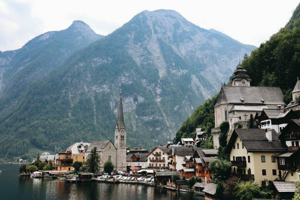 Visiter village Hallstatt