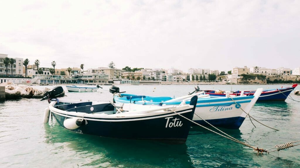 bateau de pêche, port turquoise d'Otrante