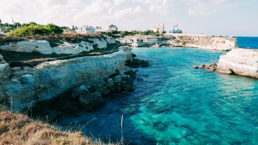 plage a coté de santa cesarea