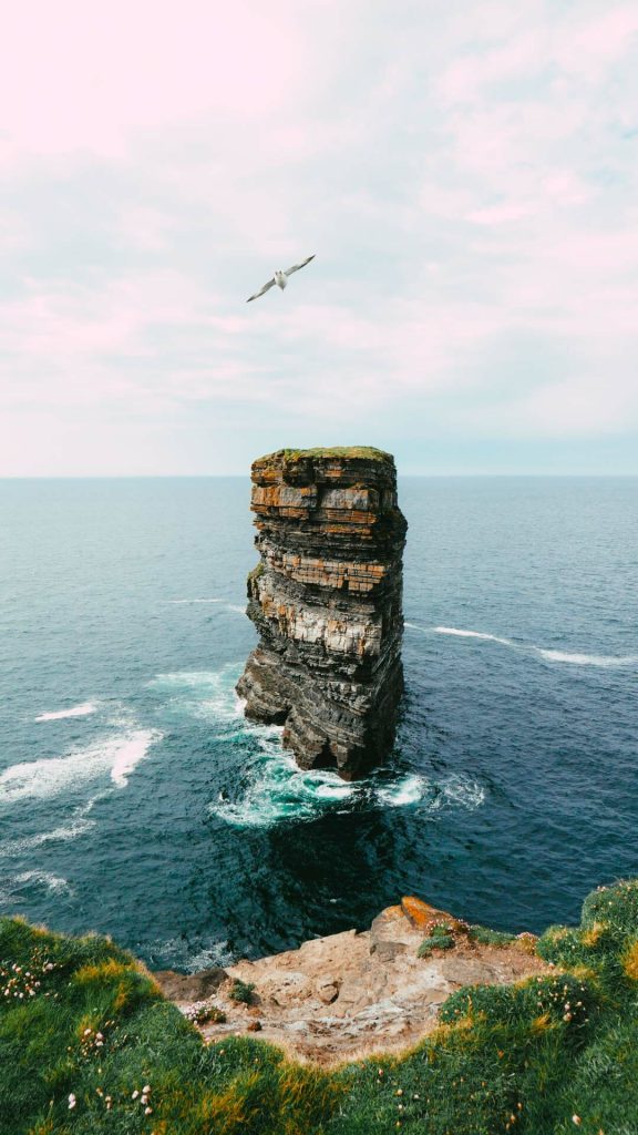dun briste en irlande
