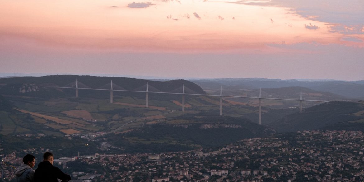 viaduc millau coucher de soleil