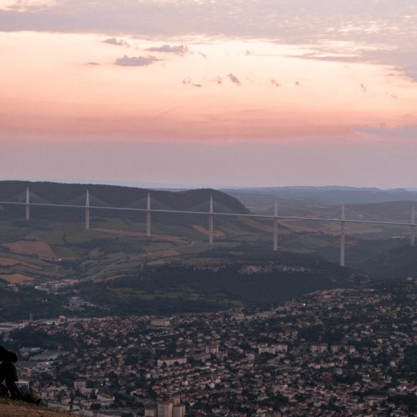 viaduc millau coucher de soleil