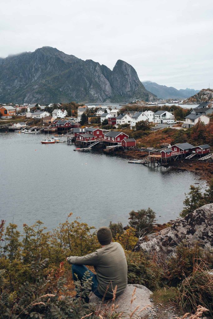 panorama sur Reine et ses rorbu rouge si typiques des Lofoten