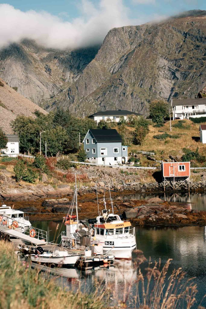 petit port de Samsund et sa lumière rasant dans les Lofoten