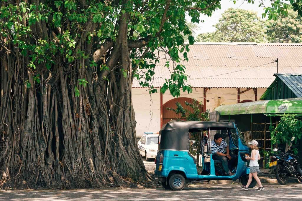 tuk tuk colombo sri lanka