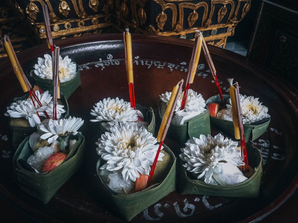 offrandes au Doi Suthep