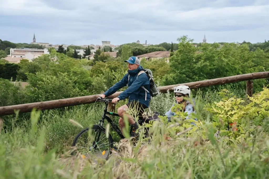 Balade à vélo en famille sur la Via Venaissia aux portes du Mont Ventoux
